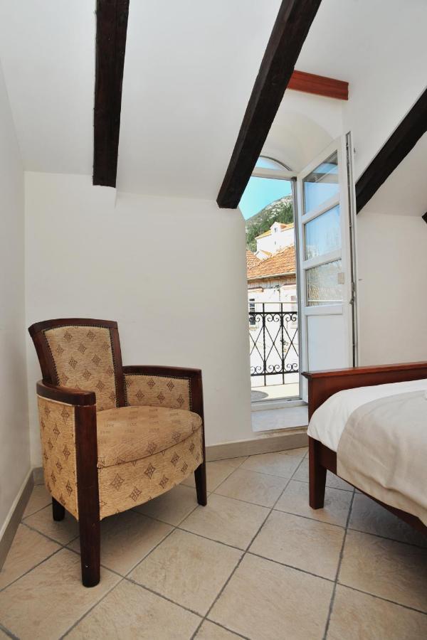 Lady Of The Rocks Apartments Perast Exterior foto